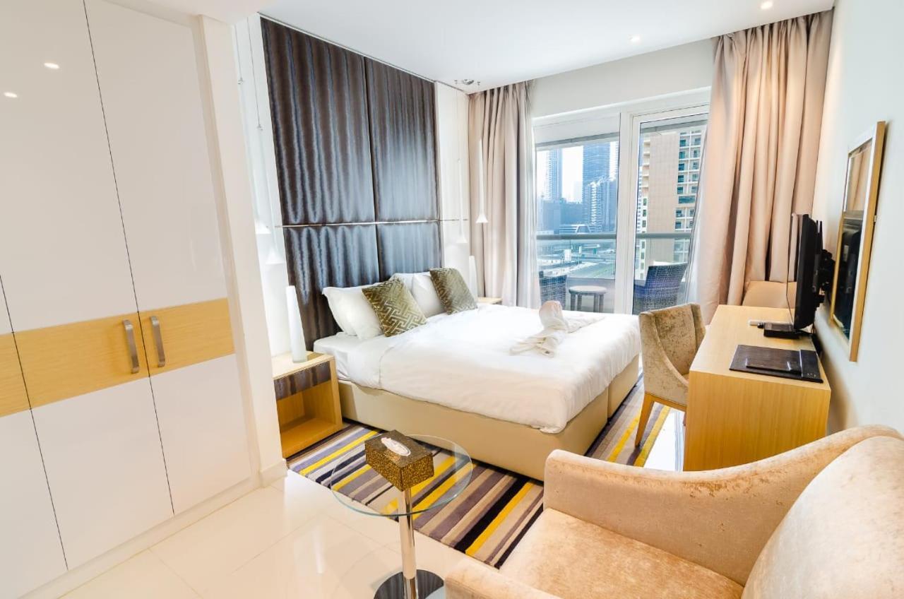Waterfront Downtown- Damac Maison Canal View Дубай Екстериор снимка